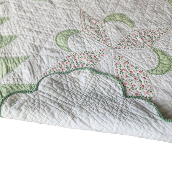 HANDMADE 1938 Clover Moon and‎ Star Quilt Scalloped Edge Floral 84 x 71in - Picture 7 of 16
